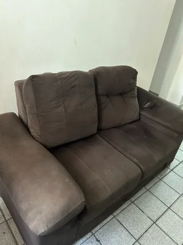 Sofá dois lugares, em perfeitas condições