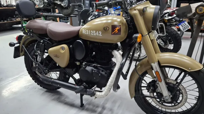 ROYAL ENFIELD CLASSIC 350 DESERT SIGNALS 2023 ? REVISADA + PNEUS NOVOS!