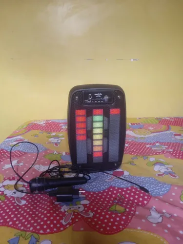 Caixinha de som Bluetooth. Bateria viciada.