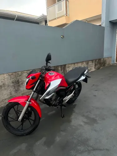 Moto bem conservada