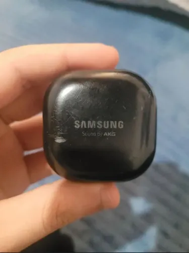 Vendo case do Samsung Galaxy buds pro SM-R190)