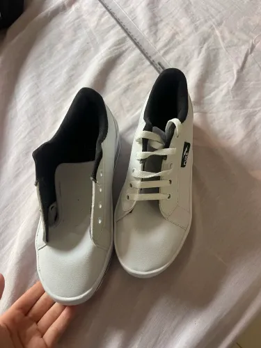 Tênis branco com preto