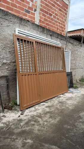 2 portoes iguais novos. 3m largura × 2,25 altura.