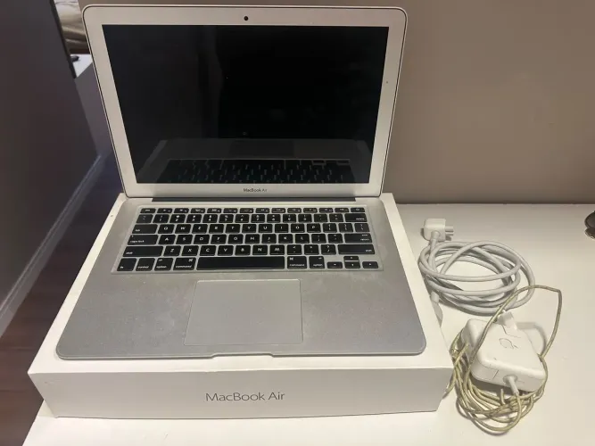 Macbook Air 13" 128Gb Intel estado de novo