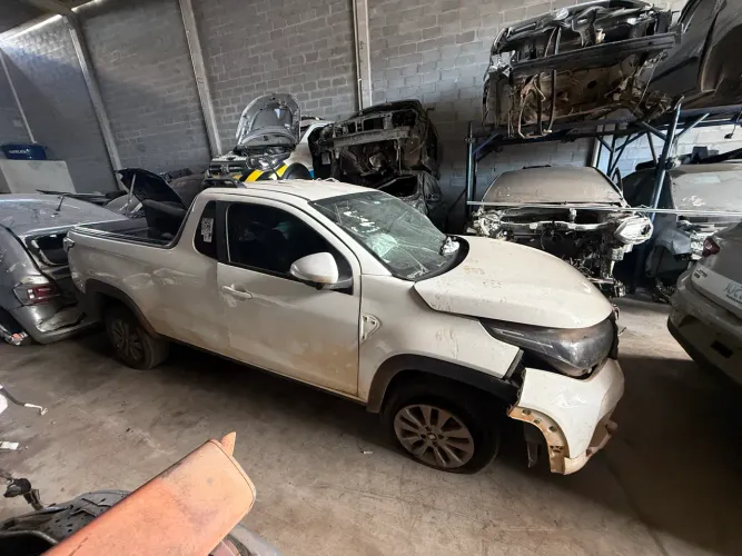Sucata; Fiat Strada 2024 1.3