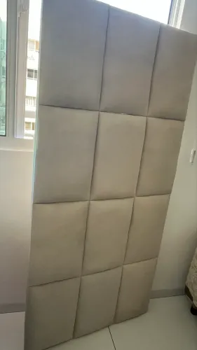 Cabiceira em tecido bege