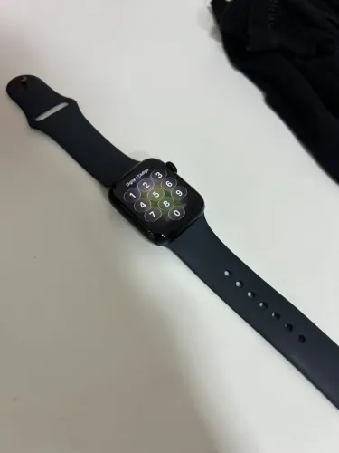 Apple Watch SE GPS Caixa Meia-noite de Alumínio 40mm Pulseira Esportiva Meia-noite P/M