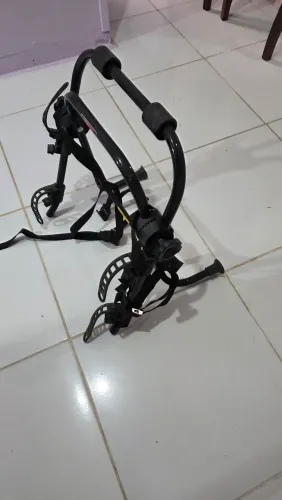 Suporte de bicicleta para carro hatch