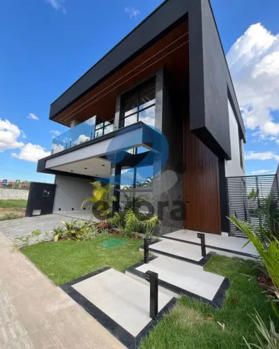 Evora vende casa no Residencial Jardins D'italia.