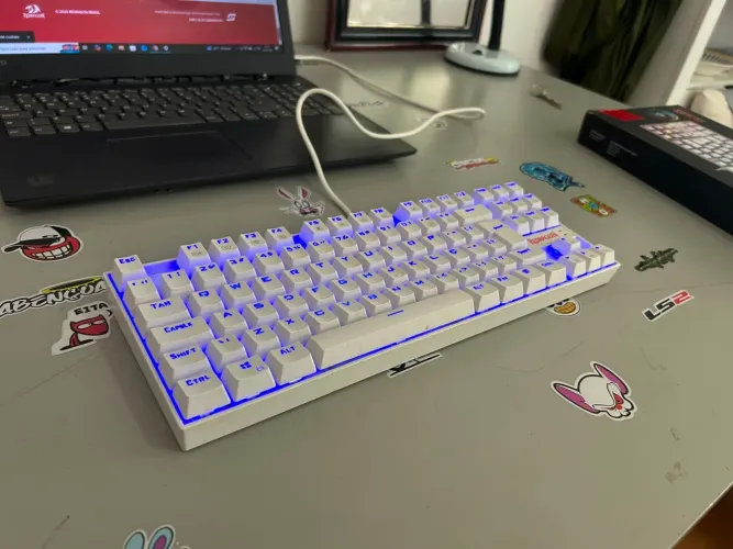 Teclado gamer mecânico kurama k552