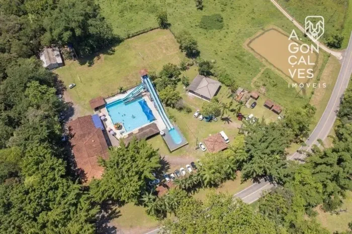Parque Aquático, 15 Quartos, Piscinas, Cacatu, Antonina