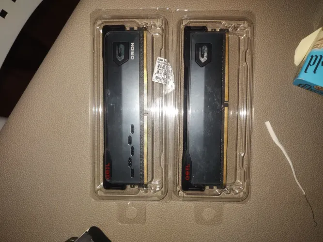 VENDO MEMÓRIA RAM 2X8 DDR4 3600Mhz