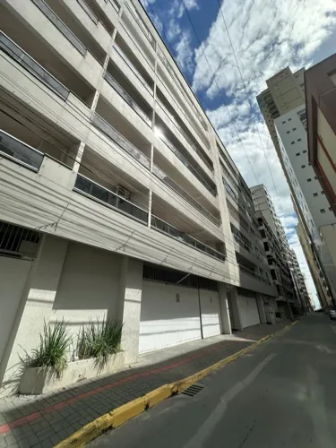 Oportunidade Quadra Mar, 3 Quartos sendo 1 Suíte, 1 Vaga,Próximo ao Pier OPorto Meia Praia