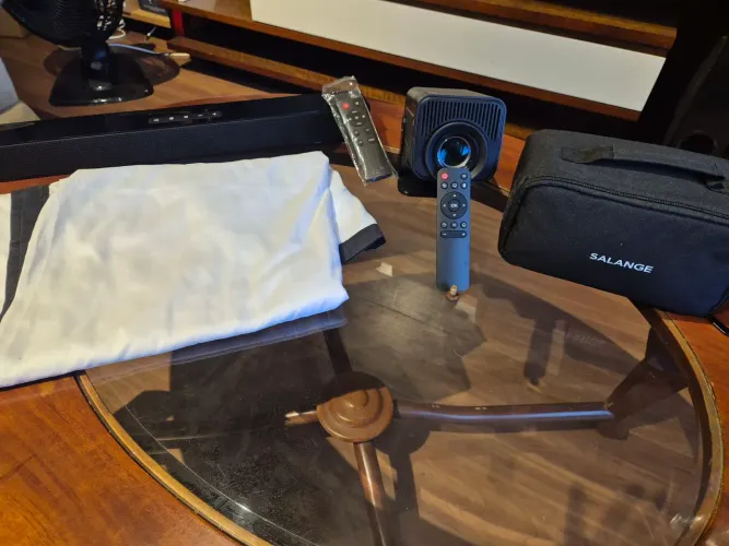Kit Projetor+Tela+Soundbar+estojo para projetor