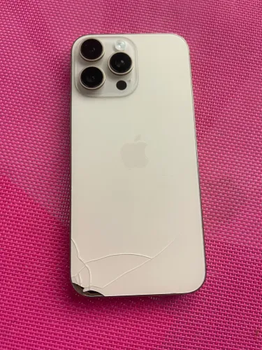 iPhone 16 pro Max 256gb R$ 4800