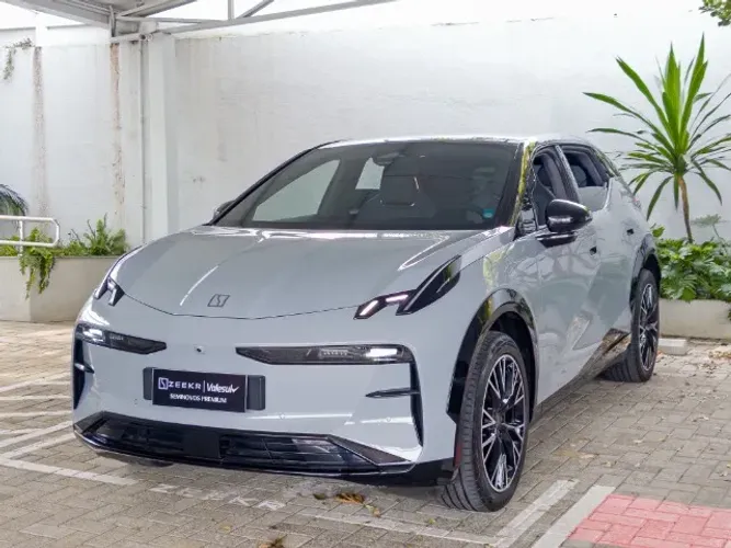 Zeekr X Flagship Flagship (elétrico) 2025