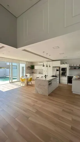 Casa à venda em Sorocaba, Condomínio Vila Verona, com 3 suítes, com 240.71 m²