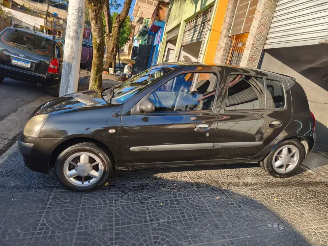 Renault Clio Authentique 1.0/1.0 Hi-power 16V 3P 2005