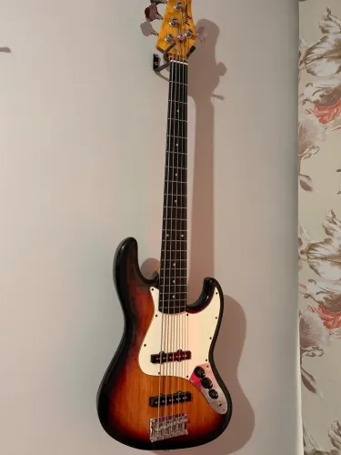 Baixo Tagima TW-73