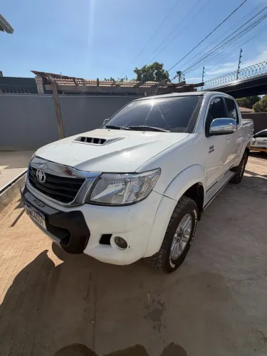 Toyota Hilux CD SRV D4-d 4X4 3.0 TDI Dies 2014