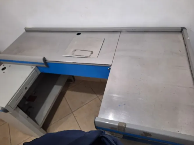 Balcão/mesa para mercado!