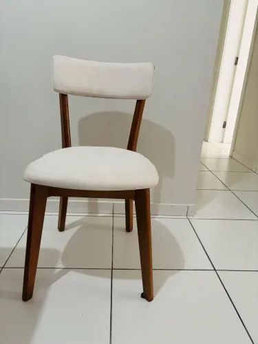 Jogo de cadeira com tampo de mesa