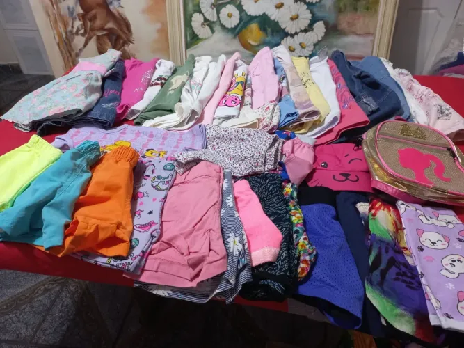 Roupa infantil tamanho 1 a 3.   Lote com 38 peça 