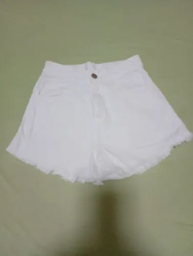 Short sarja branco