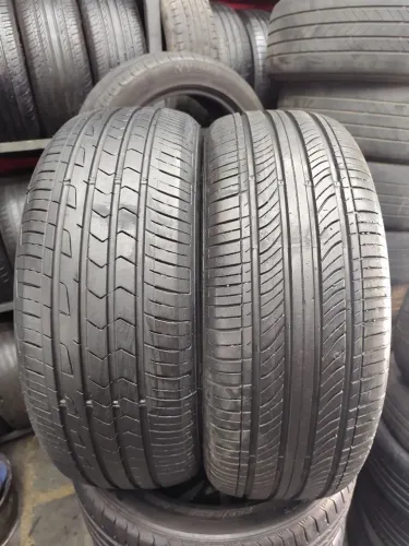 02 Pneus Giti/Zmax 215/55/17 Seminovos 90% . ACEITO CARTÃO.