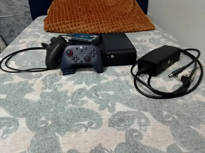 Vídeogame Xbox 360+HD 320GB+Controle Bluetooth e Adaptador anti defeito no analógico