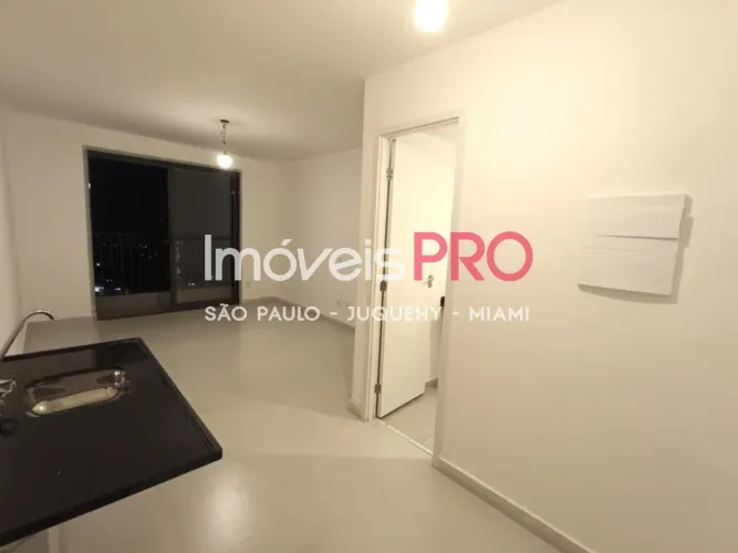 Vila Olímpia, studio de 25m², andar alto.