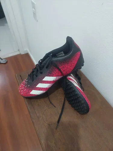 Chuteira Adidas Predator Freak 4