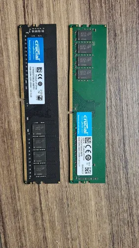 2 pentes de memória RAM 8gb Crucial DDR4