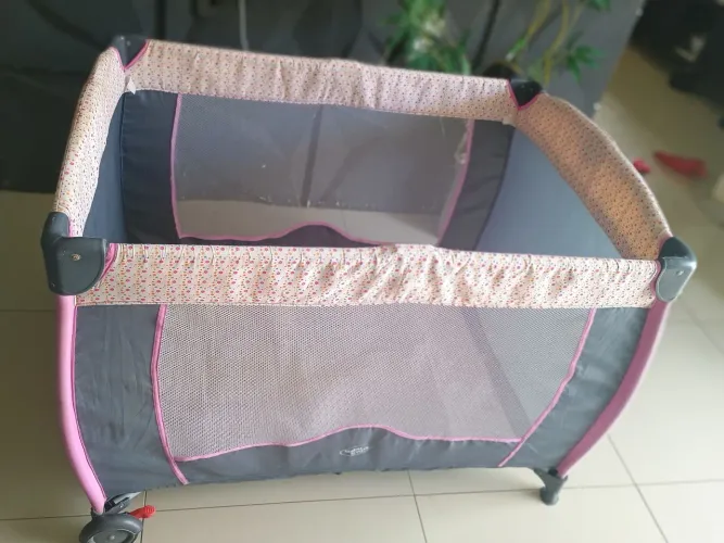 Chiqueirinho e bebê conforto 