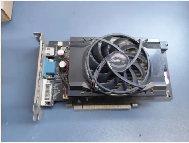 Placa de Video Com Defeito Liga Gira Cooler, mas não da vídeo