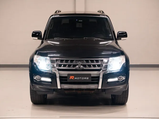 Mitsubishi Pajero HPE 3.2 4X4 T.i. Dies. 5P Aut. 2019
