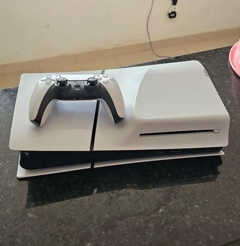 Playstation 5 SLIM midia fisica e midia digital ( completo )