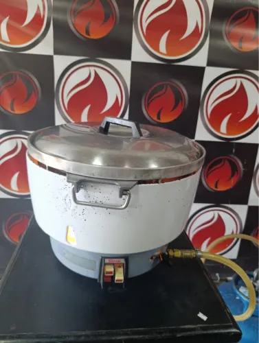 Panela de arroz a gás