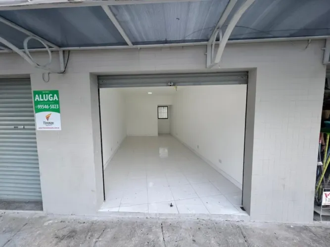 LOJA COMERCIAL NO GUABIROTUBA - PRÓXIMO AO CARTÓRIO UBERABA