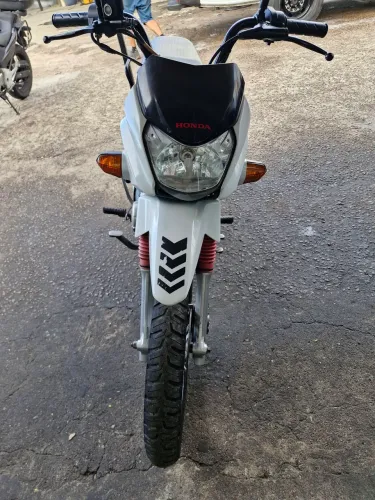 Vendo Honda Pop 110i único dono, muito conservada