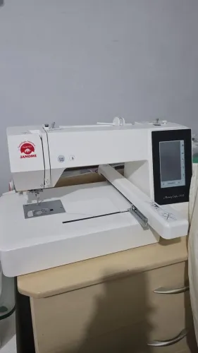 Bordadeira janome MC500E semi nova troco por jack H6 transporte duplo