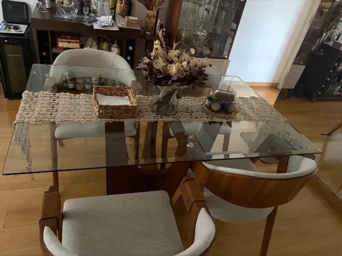 Mesa de jantar tampo vidro