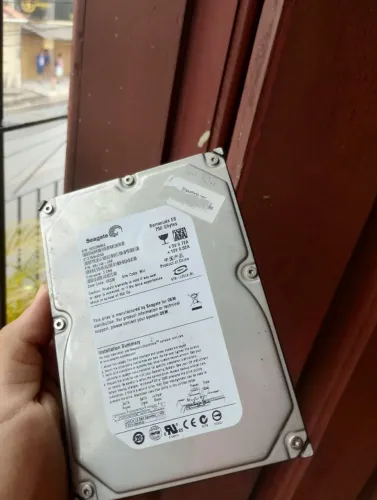 HD 750 GB "Não testado e não tenho adaptador para testar"
