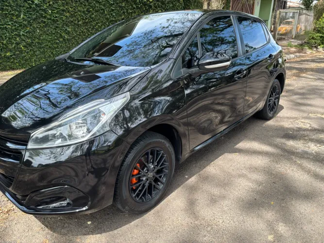 Peugeot 208 Active 1.2 Flex 12V 5P Mec. 2018