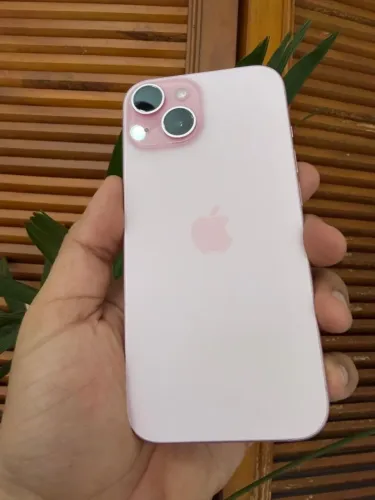 Iphone 15 novinho todo original com 1 ano de garantia 
