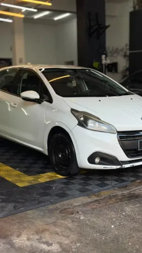 Peugeot 208 Active 1.2 Flex 12V 5P Mec. 2017