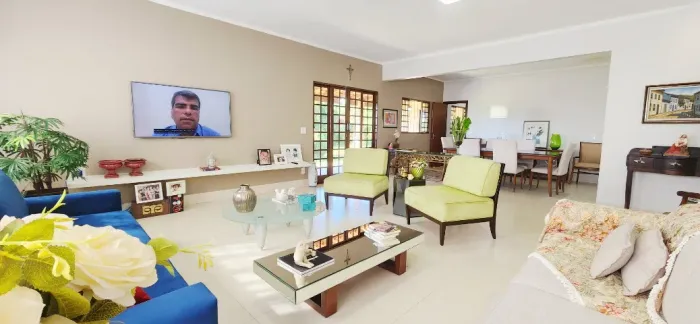 EXCELENTE CHACARA COM 2 CASAS, CORREGO, ÁREA VERDE, 26.000 METROS