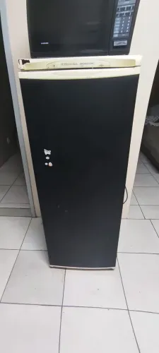 Geladeira + Micro-ondas