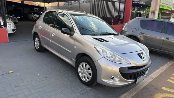 Peugeot 207 XR Sport 1.4 Flex 8V 5P 2010