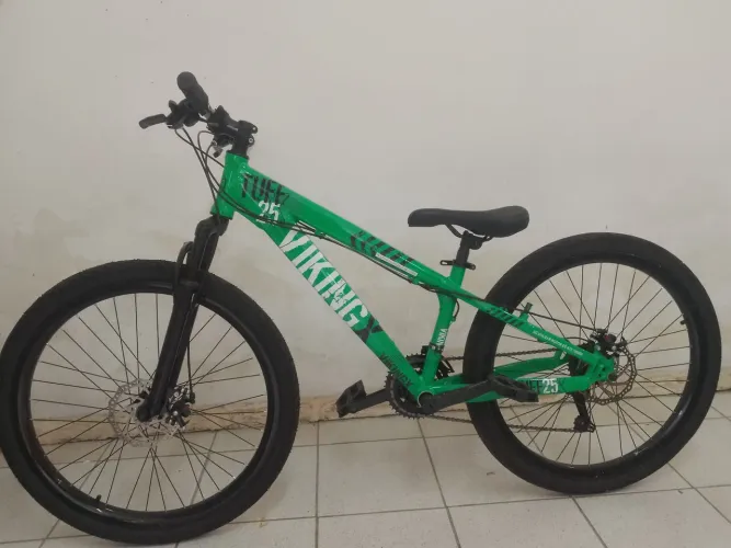 Bicicleta Viking X tuff 25 semi nova.